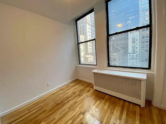 Rented by City Connections Realty | media 9