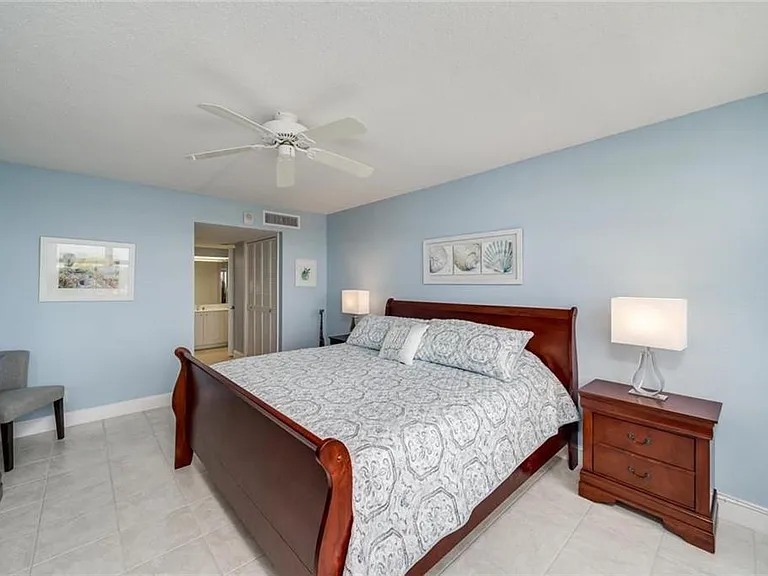 299 N Riverside Dr #604 — Photo 15