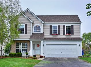 15 Farmington Ct, South Elgin, IL 60177