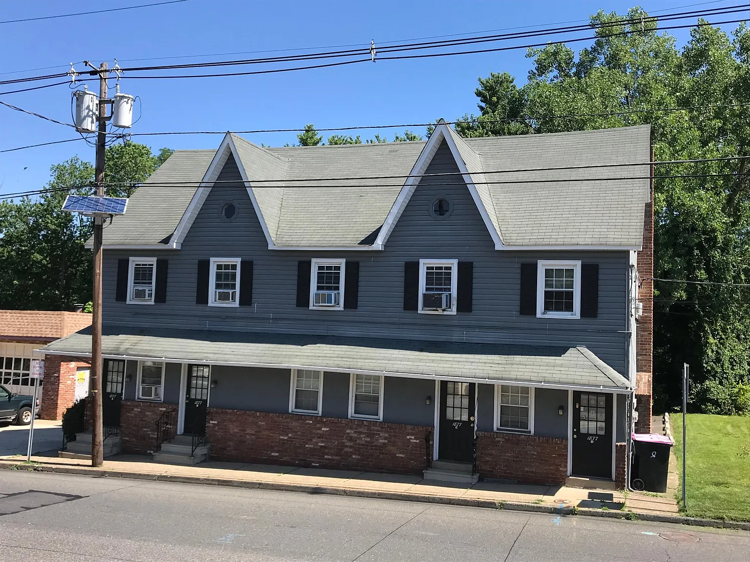 1 bed, 700 sqft, $1,200 — Photo 1