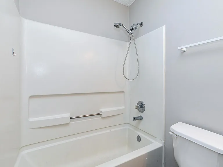118 McKenzie Cir — Photo 14