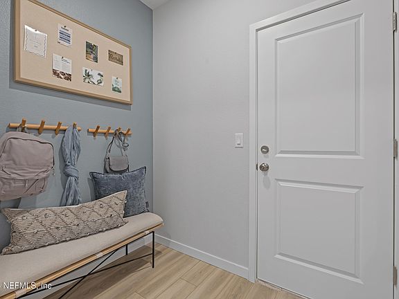 2nd image of 1751 ST PAUL Avenue