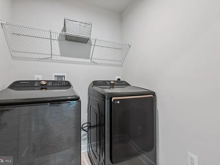8378 Legacy Cir — Photo 34