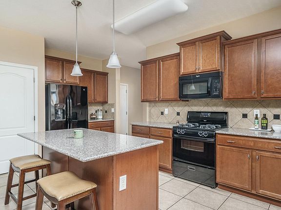 fringe and stove included in your rental