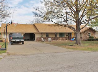 505 E Wyoming St, Walters, OK 73572