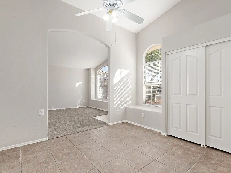 12454 W Holly St — Photo 4