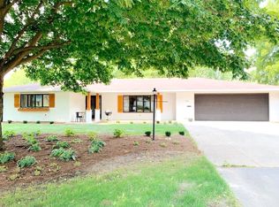 720 McClellan St, Chenoa, IL 61726