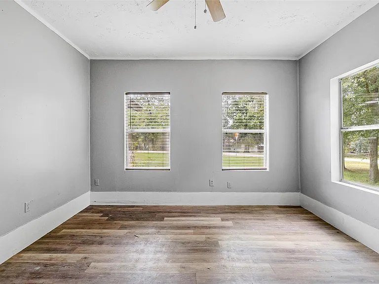 8 Jackson Rd — Photo 13