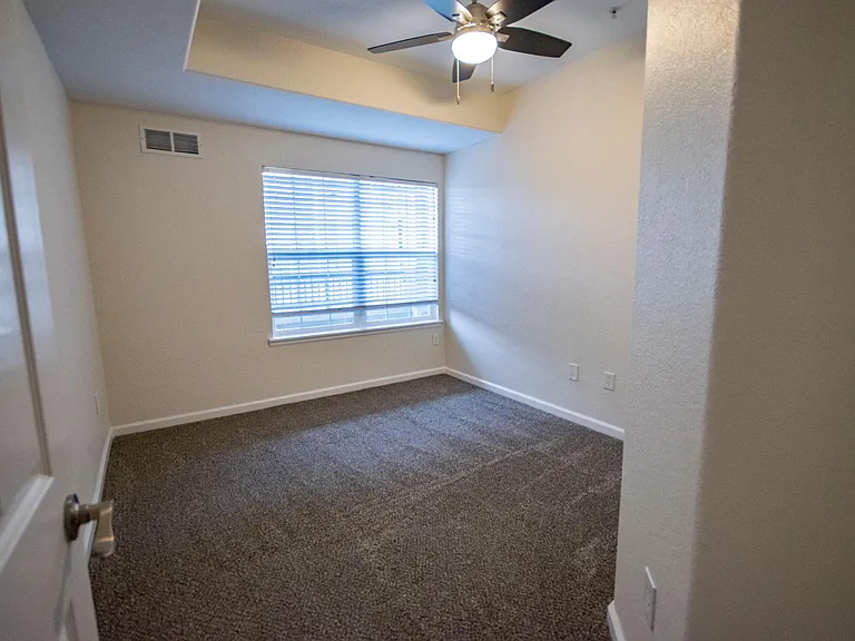 3045 Blue Sky Cir #18-206 — Photo 8