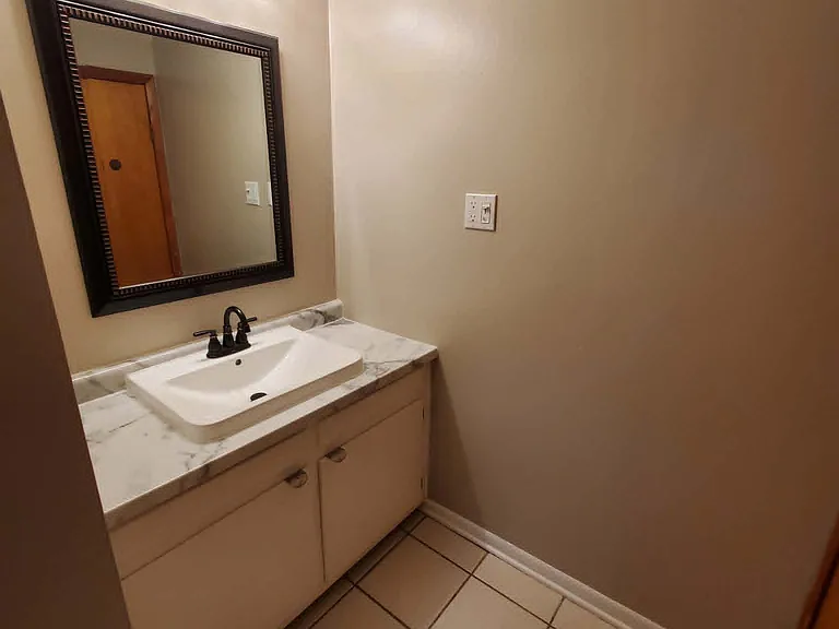 208 W Candise St — Photo 17