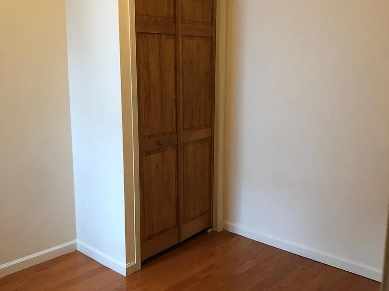 2227 S Rosewood St — Photo 9