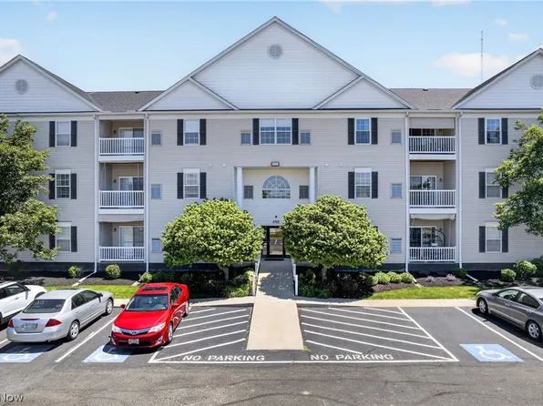 4703 Hills And Dales Rd NW, Canton, OH 44708