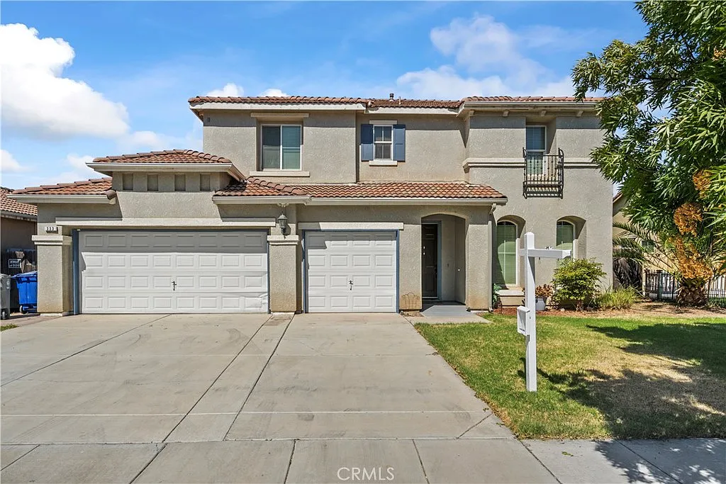 333 Honeybell St photo 1