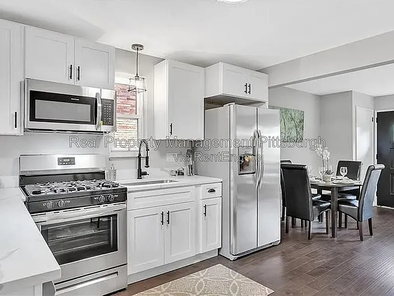 1307 Universal Rd — Photo 9