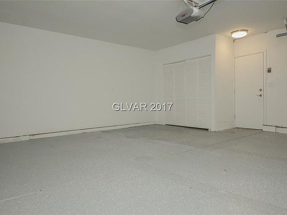 3rd image of 5824 Santa Catalina Ave