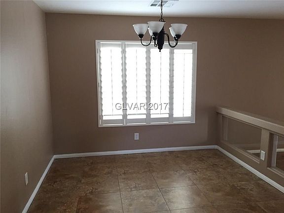 3rd image of 10668 Medicine Bow St