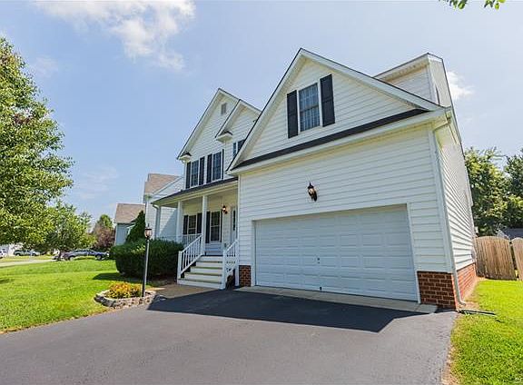 3rd image of 9367 Summer Oak Dr
