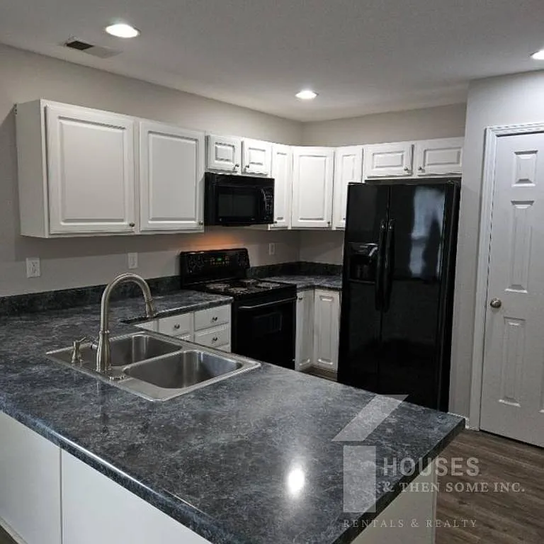 20 Laurelhurst Ct — Photo 4