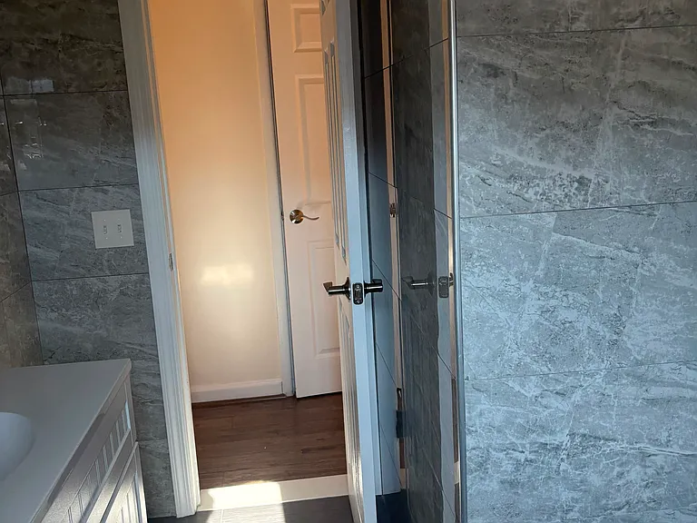 125 Murray Ave — Photo 8