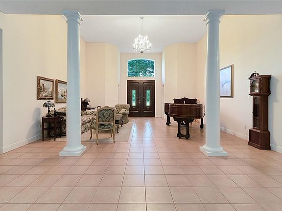 5th image of 31040 Whispering Pines Ct