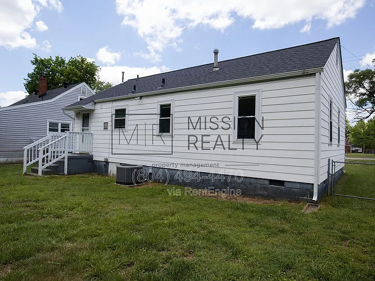 5205 Scott St — Photo 23