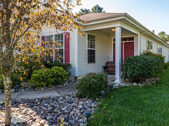3rd image of 314 Southmoor Dr