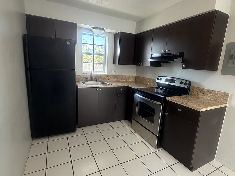770 SW 8th St #104 — Photo 10
