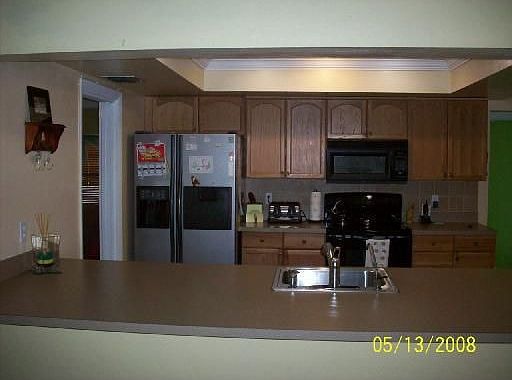 4th image of 2300 NW 37th Ave