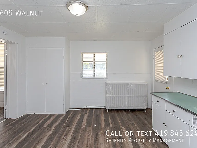 1609 Walnut St — Photo 13