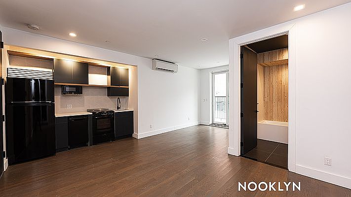 1st image of 115 Clifton Pl #1R