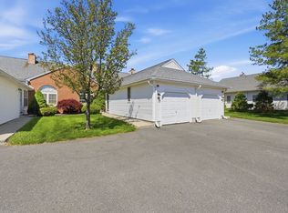18 Castle Hill Rd #G, Agawam, MA 01001