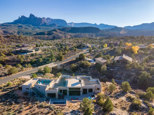3000 Navajo Way, Springdale, UT 84767