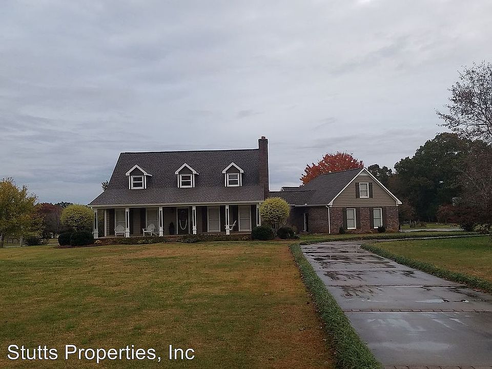 280 Oakdale Dr