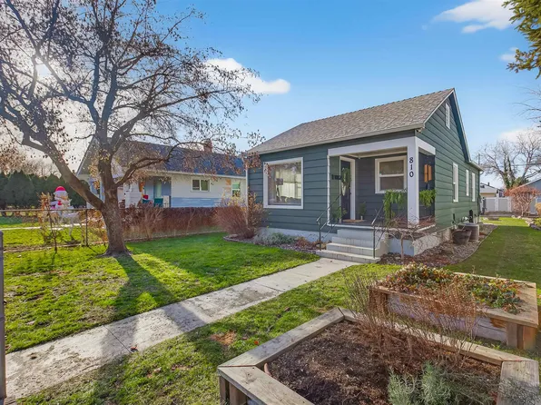 810 3rd St, Clarkston, WA 99403