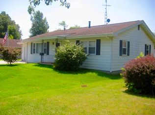 306 S Church St, Carmi, IL 62821