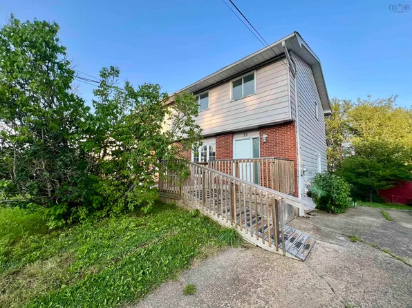 33 Denneb Cres, Lower Sackville, NS B4E 1T8