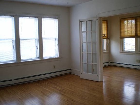 5th image of 1823 Portland Avenue # Top Floor