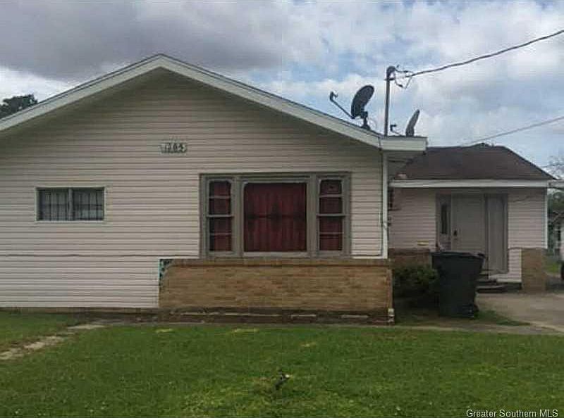 1st image of 1205 N Goos Blvd