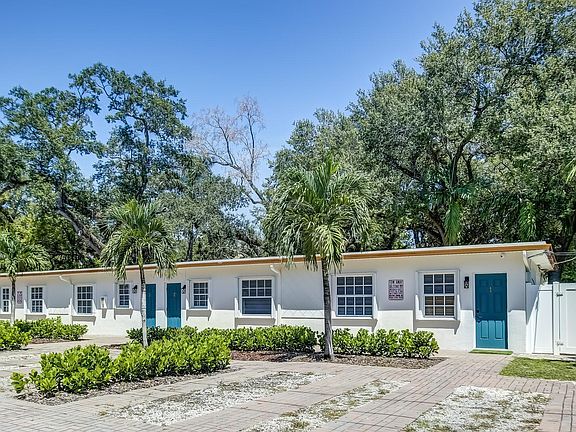 4th image of 1501 SW 24 Street