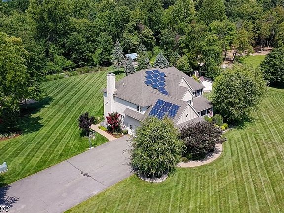 4th image of 54 W Valley Brook Rd