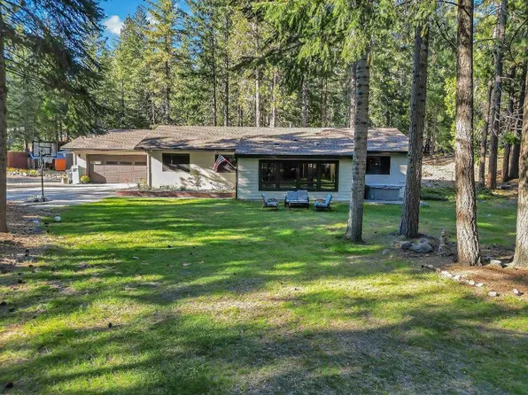208 Pony Trl, Mount Shasta, CA 96067