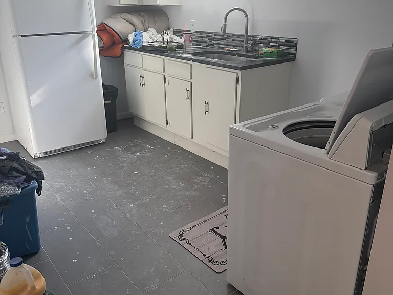 1135 S Gray St — Photo 8