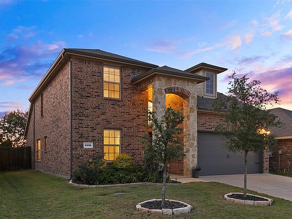 3rd image of 2532 Saldana Dr