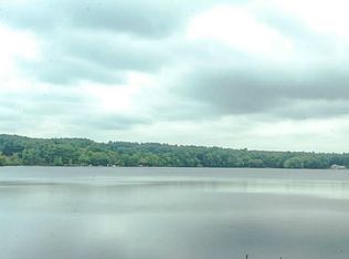 75 Indian Trl, Coventry, RI 02816