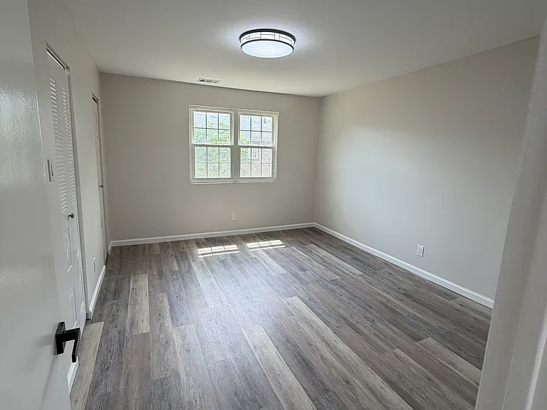 1294 Cooper St #D10 — Photo 12