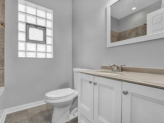 4th image of 7936 S Langley Ave #2