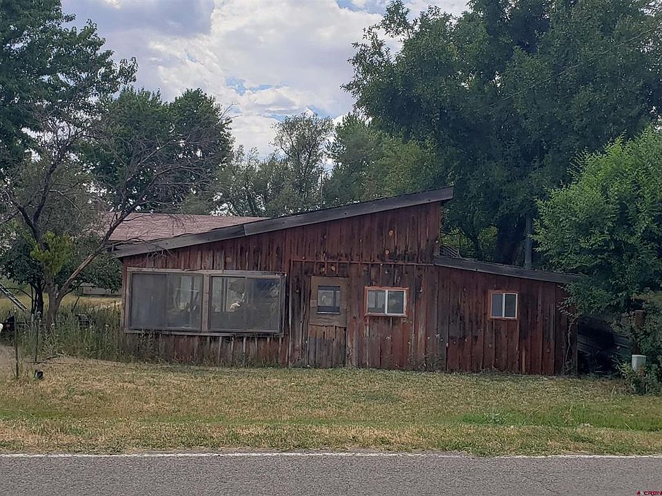 2nd image of 1061 Montana Street