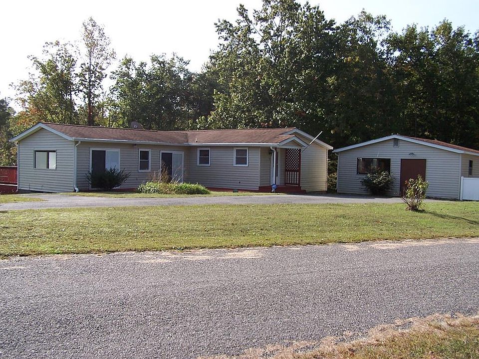 1st image of 334 Ivy Ln