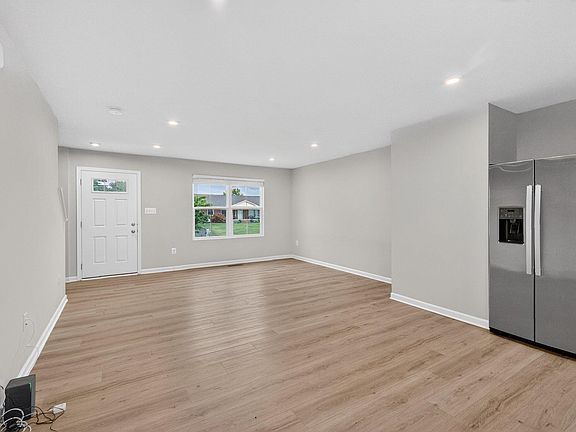 4th image of 310 Longview Ave