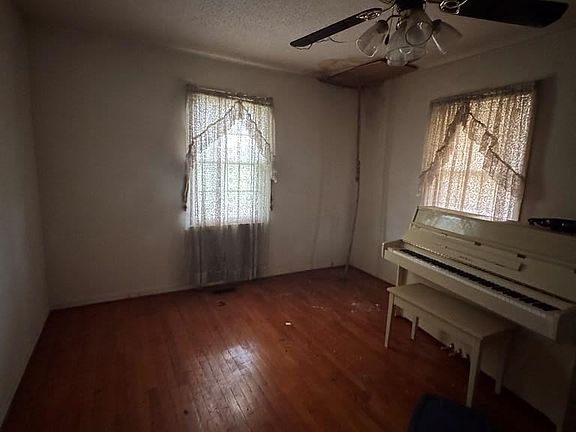 4th image of 2920 Beaverdam Rd